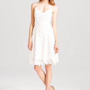 Vera Wang Spaghetti Strap White Crochet V Neck Dress Size 14